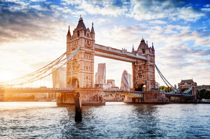 LEEDS – LÀNG MUA SẮM BICESTER – LONDON (Ăn sáng, ăn tối)